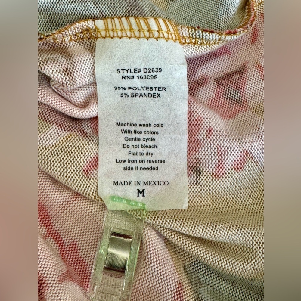 B Famous Dress, medium - Picture 5 of 5
